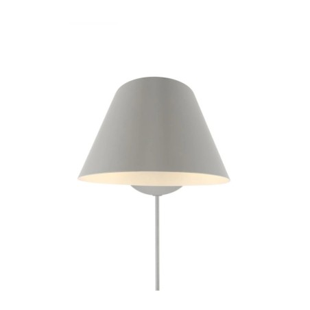 2220381010_STAY_15_Short_Product