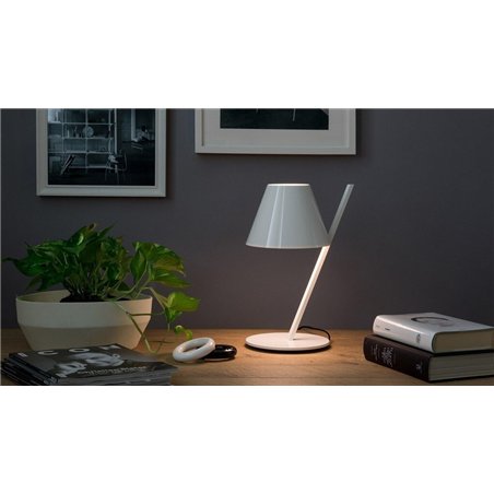 Artemide La Petite Table lamp