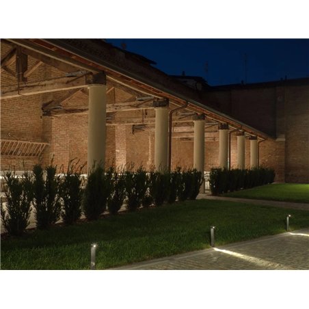 Delta Light Elbo Asymmetric P 40 garden lamp