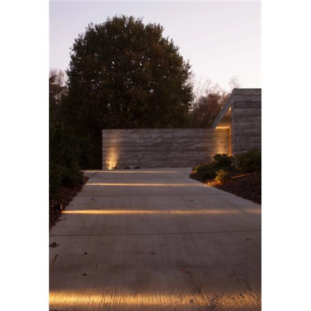 Delta Light Striper garden lamp