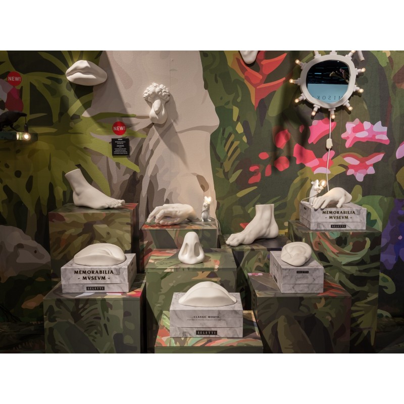 SELETTI Memorabilia Mvsevm Porcelain female hand
