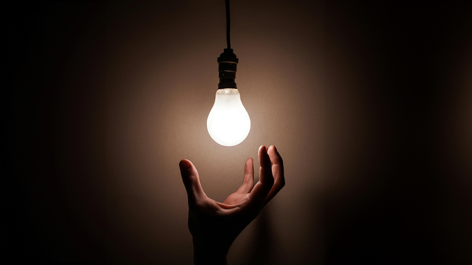 How do I connect a lamp?